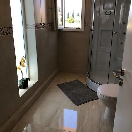Maria Three Bedroom * Coral Bay